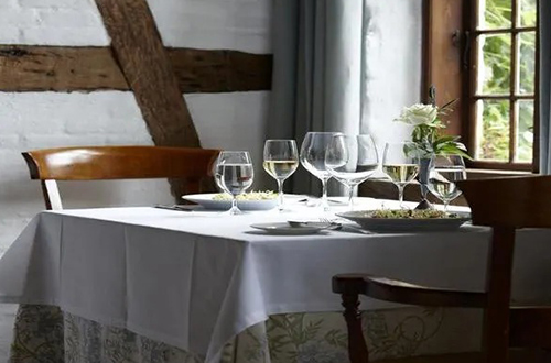 falsled-kro-millinge-indoor-dining