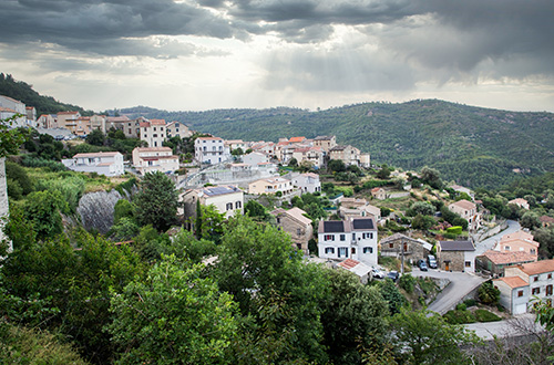 lama-corsica-france-town
