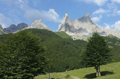 pic-d-ansabere-france-mountain-peak