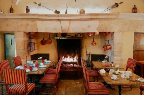 chateau-chastellux-burgundy-france-europe-lounge-dining-fireplace