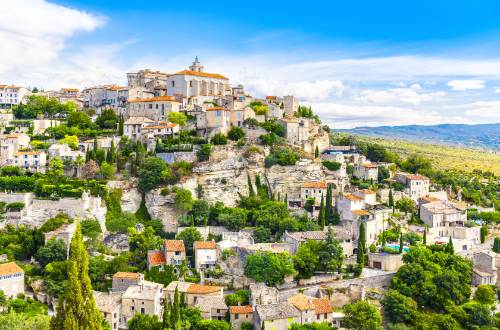 gordes-town-medievil-village-provence-france-europe