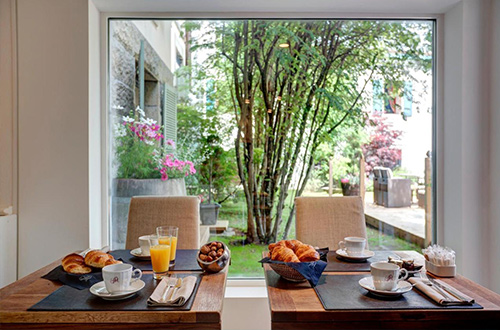 grand-hotel-des-alpes-chamonix-france-breakfast