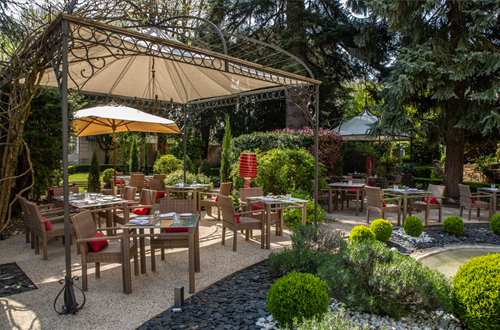 courtyard-beaune