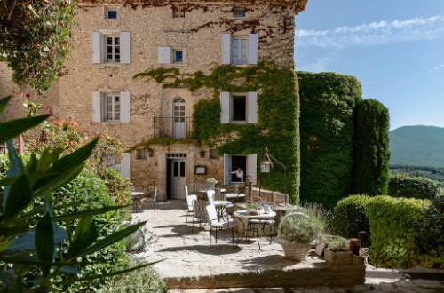 hotel-crillon-le-brave-france-dining-terrace-europe