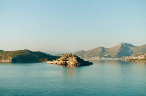 herlc-island-of-spinalonga-greece