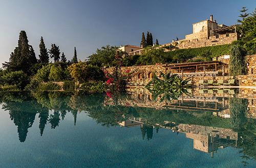 kinsterna-hotel-outdoor-pool