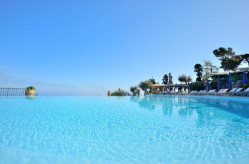 hotel-caesar-augustus-pool-italy-amalfi-coast