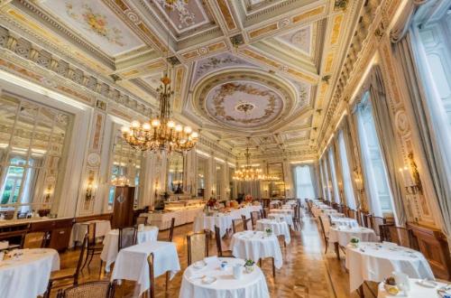 italy-lake-como-bellagio-grand-hotel-villa-serbelloni-dining-area