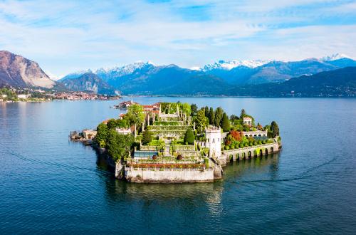 italy-lake-como-bellagio-lago-stresa-town