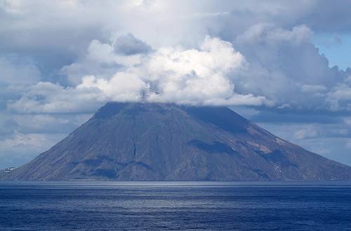 stromboli-volcano