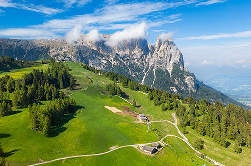 alpe-de-siusi-italian-dolomote-mountain