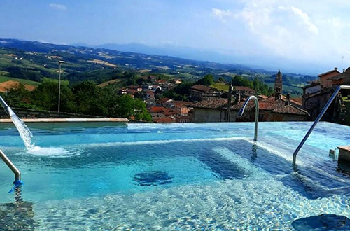 hotel-villa-beccaris-monforte-dalba-piedmont-italy-pool