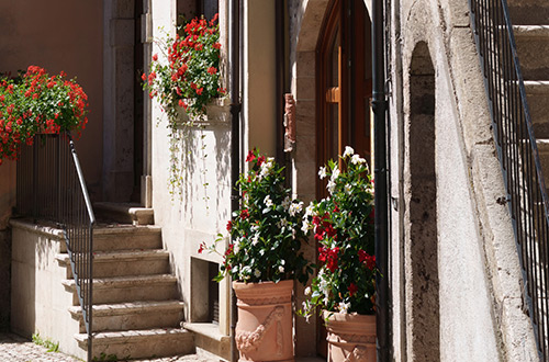 pescasseroli-historic-town-abruzzo-national-park-abruzzo-italy-shutterstock2402093007