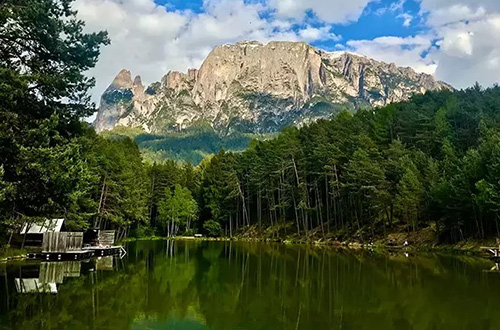 schlern-dolomites-mountain-peak-italy