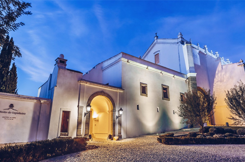 convento-do-espinheiro-portugal