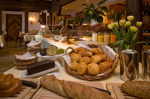 hotel-allalin-breakfast