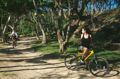 Mountain-biking-turtle-island