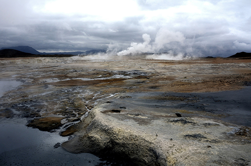 aurora-iceland-discovery-hverir-na_maskar_-active-volcanism-mud-bath