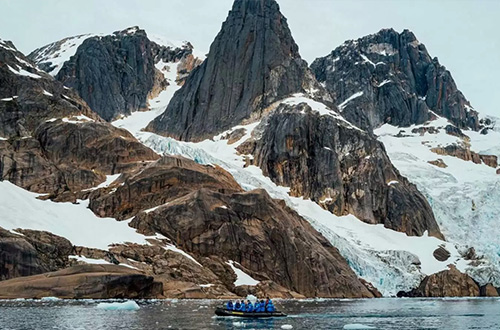 east-greenland-glacier-zodiac