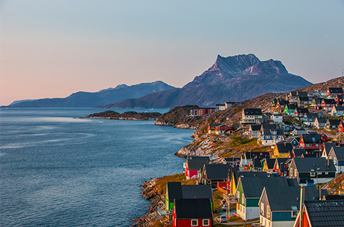 nuuk-town-greenland-village