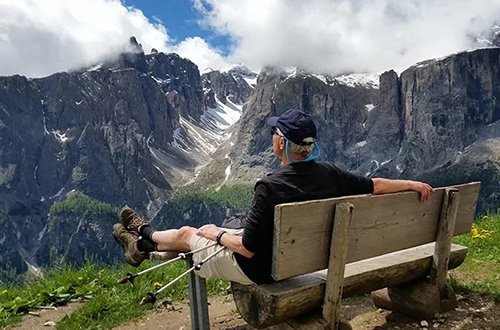 dolomites-hiking-tour-mountain-peak