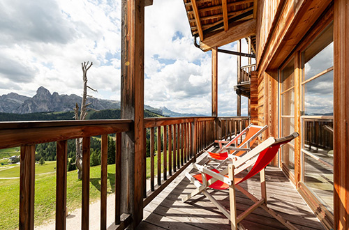 las-vegas-lodge-balcony-san-cassiano