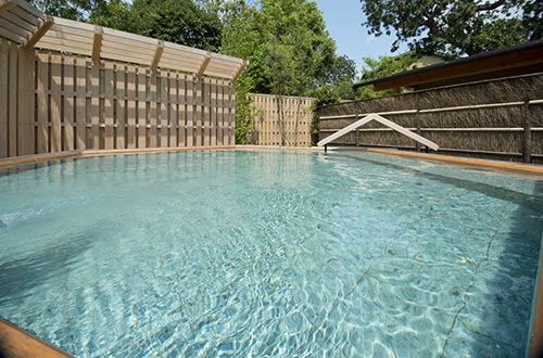 abba-resorts-izu-shizuoka-japan-open-air-bath-garden