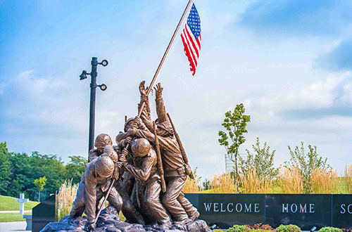 raising-the-flag-monument-iwo-jima