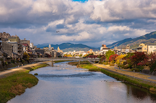 kamo-river-kyoto-japan