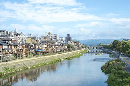 kamogawa-river-kyoto-japant
