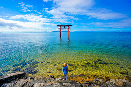 lake-biwa-kyoto-japan-tori-gate