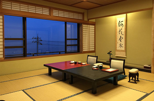 notonosho-ryokan-ishikawa-japan-dining