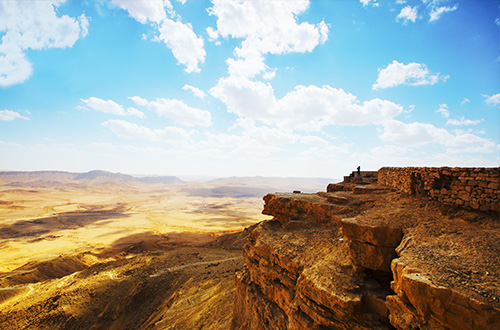 mitzpe-ramon-israel-crater