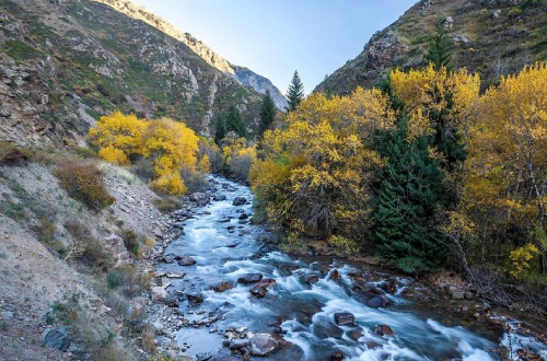 Issyk-Turgen-Gorges-hiking_kazakhstan