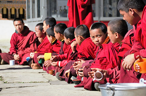 bhutan-festival-children