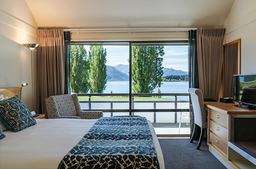 edgewater-resort-hotel-wanaka-room-view