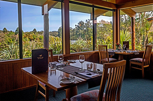 wilderness-lodge-lake-moeraki-new-zealand-dining