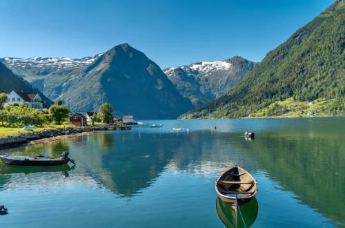 fjord-balestrand-holmen-norway.jpg