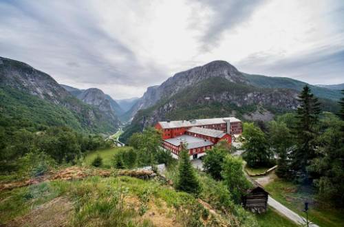 stalheim-hotel-norway-exterior