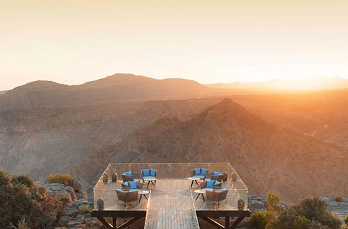 anantara-al-jabal-al-akhdar-resort-nizwa-oman-platform-deck-sunset