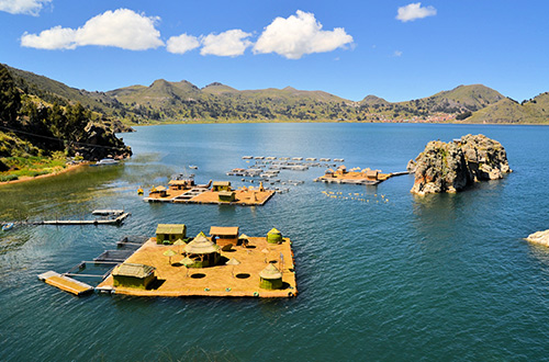 floating-uros-islands-on-lake-titicaca