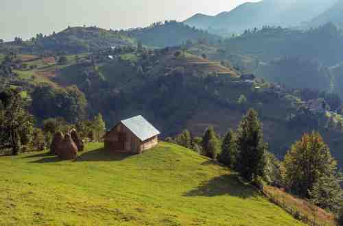 house-in-romania-mountains-europe