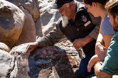 guide-explaining-geology-flinders-range