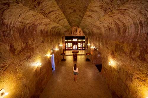 south-australia-serbaian-orthodox-church-coober-pedy-interior