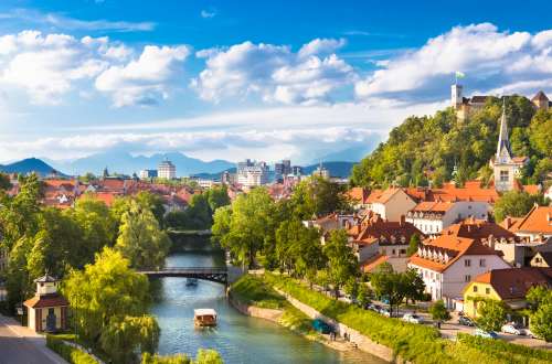 slovenia-ljubjanan-slovenia-town-river