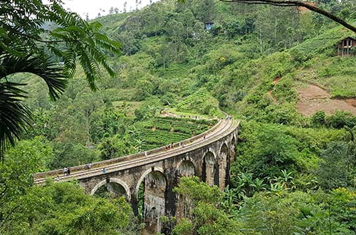 nine-arch-bridge-sri-lanka