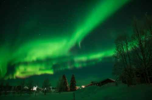 sweden-arctic-circle-aurora-lights