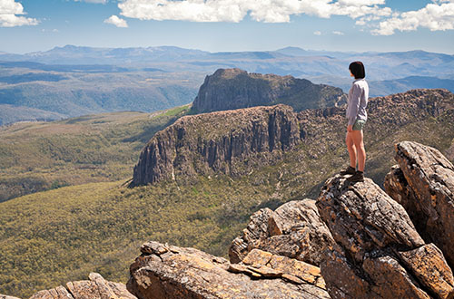 cradle-mountain-huts-overland-track-mountain