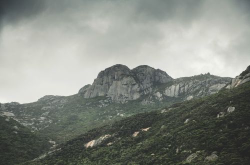 strzelecki-peaks-ranges-flinders-island-tasmania-australia