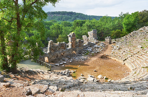 city-walls-in-the-ruins-of-troy